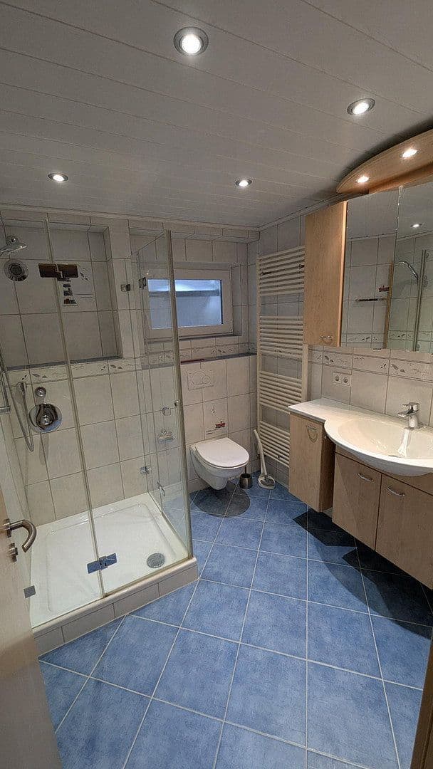 Predaj domu 247 m², pozemok 838 m², Bad Liebenzell, Bádensko-Wurttembersko Predaj domu 247 m², pozemok 838 m², Bad Liebenzell, Bádensko-Wurttembersko