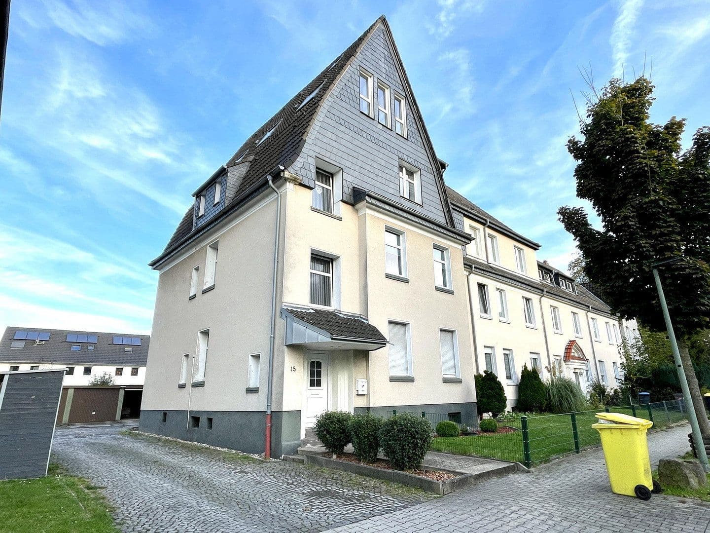 Prenájom bytu 2-izbový 86 m², Torgauer Str. 15, Gelsenkirchen, Severné Porýnie - Westfálsko Prenájom bytu 2-izbový 86 m², Torgauer Str. 15, Gelsenkirchen, Severné Porýnie - Westfálsko
