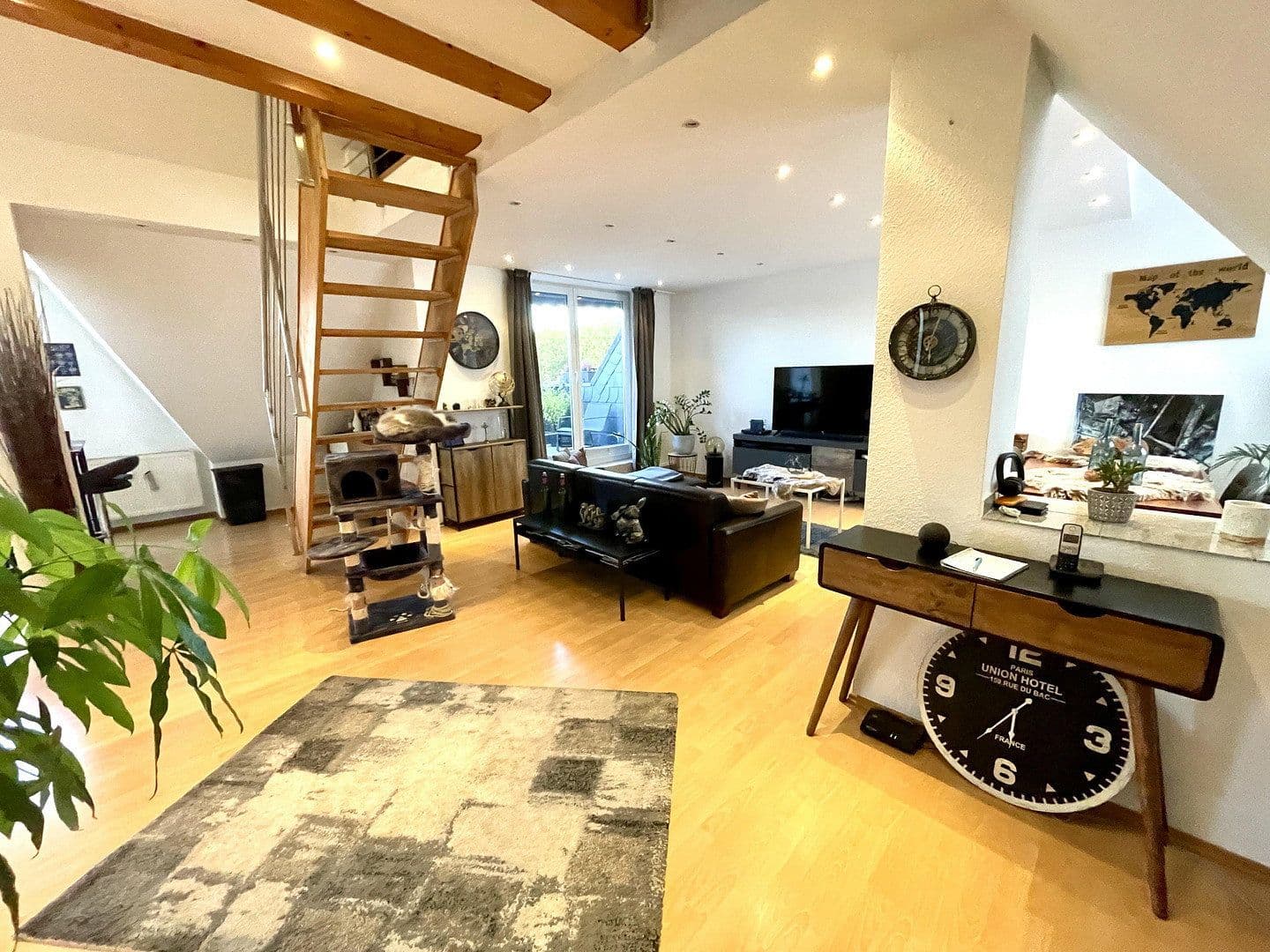 Prenájom bytu 2-izbový 86 m², Torgauer Str. 15, Gelsenkirchen, Severné Porýnie - Westfálsko Prenájom bytu 2-izbový 86 m², Torgauer Str. 15, Gelsenkirchen, Severné Porýnie - Westfálsko