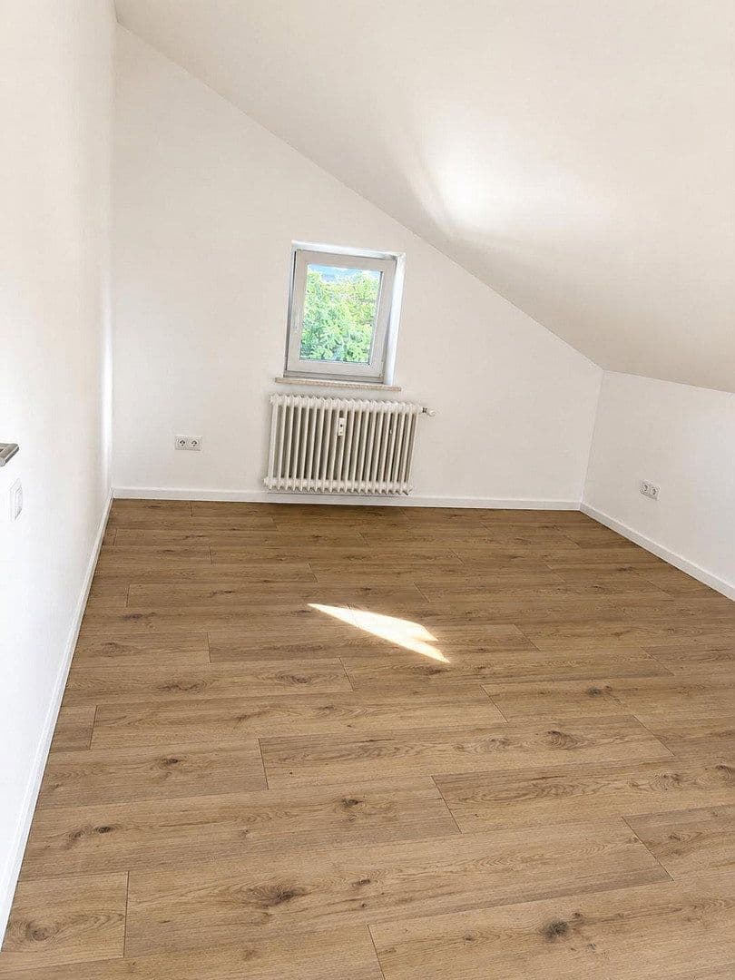 Prenájom bytu 4-izbový 120 m², Starnberg, Bavorsko Prenájom bytu 4-izbový 120 m², Starnberg, Bavorsko