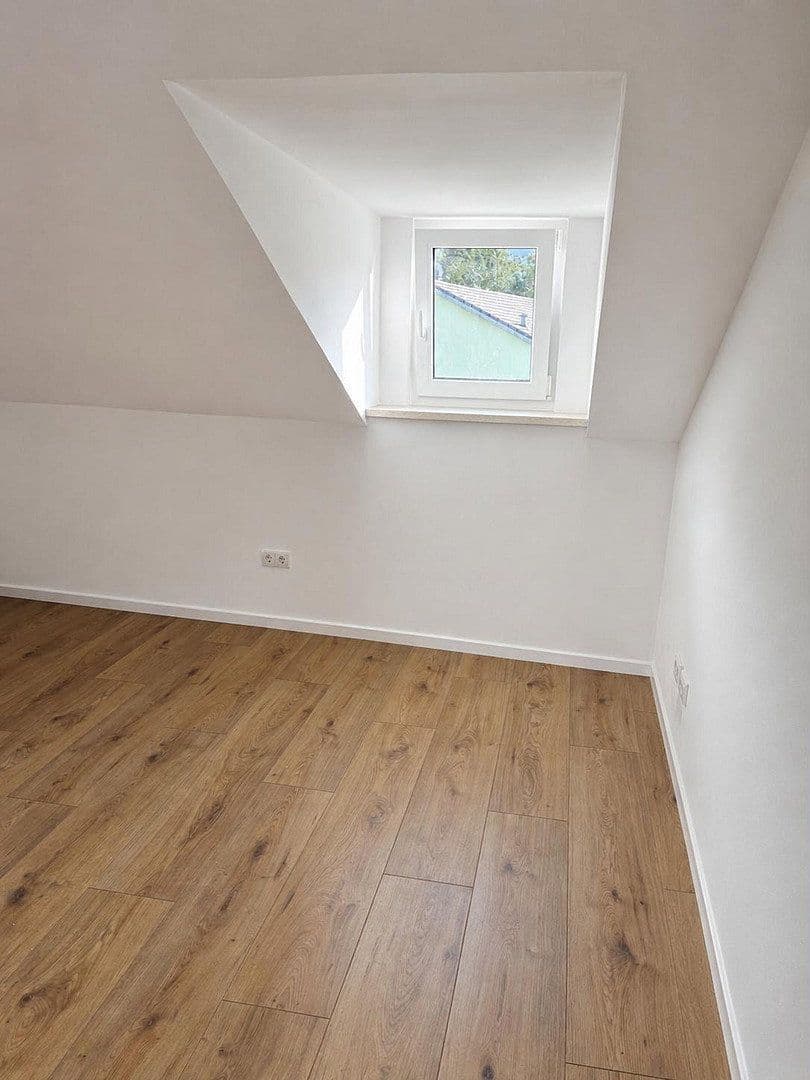 Prenájom bytu 4-izbový 120 m², Starnberg, Bavorsko Prenájom bytu 4-izbový 120 m², Starnberg, Bavorsko