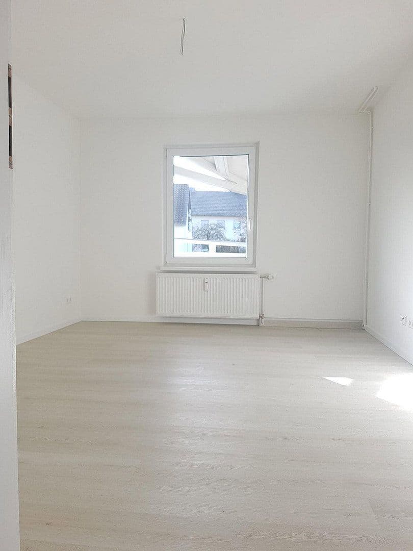 Prenájom bytu 3-izbový 67 m², Königsberger Straße 83, Wolfsburg, Dolné Sasko Prenájom bytu 3-izbový 67 m², Königsberger Straße 83, Wolfsburg, Dolné Sasko