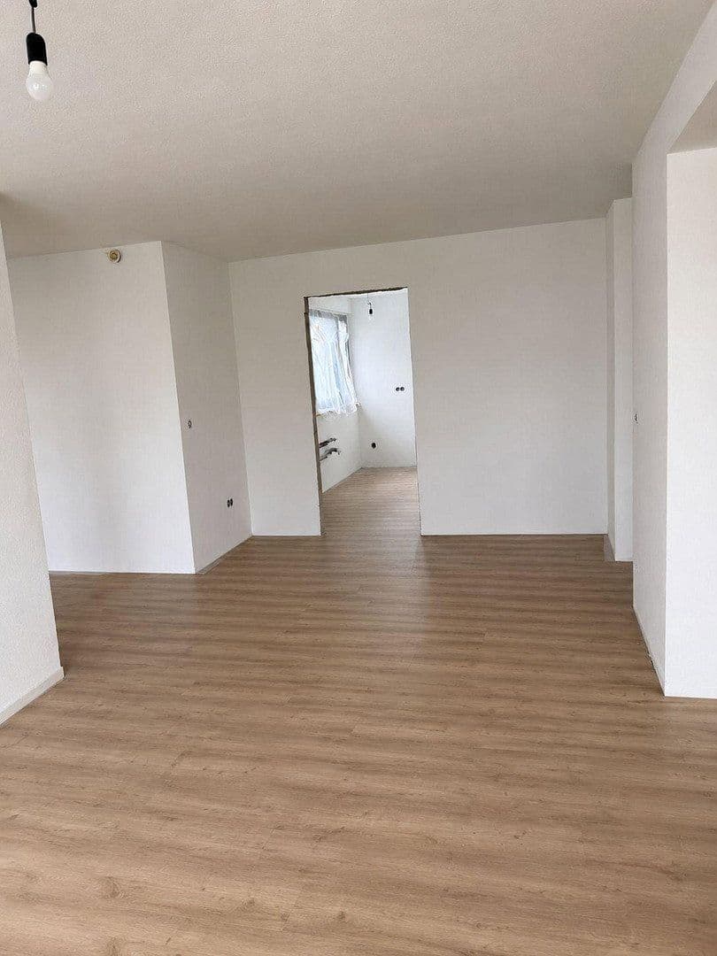 Prenájom bytu 3-izbový 114 m², Bietigheim-Bissingen, Bádensko-Wurttembersko Prenájom bytu 3-izbový 114 m², Bietigheim-Bissingen, Bádensko-Wurttembersko
