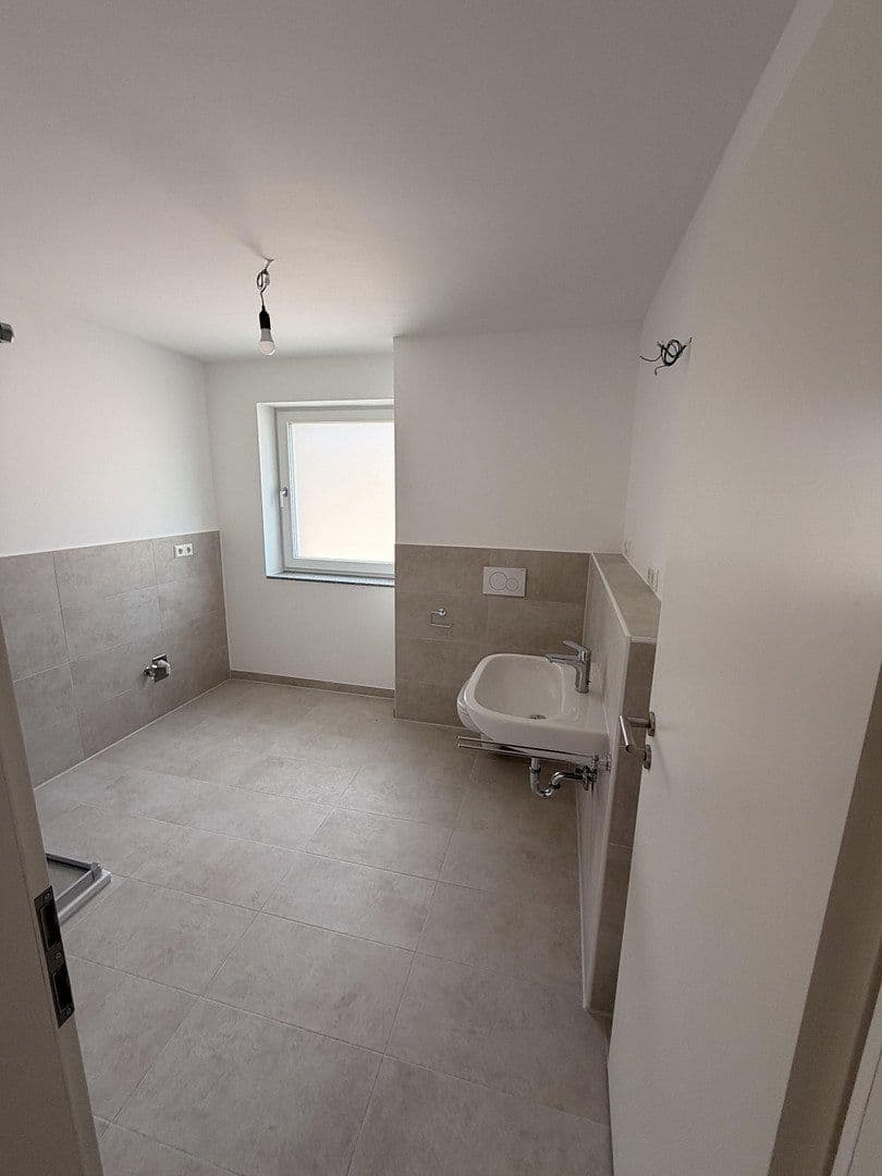 Prenájom bytu 3-izbový 72 m², Daimlerstr 12, Ebersbach an der Fils, Bádensko-Wurttembersko Prenájom bytu 3-izbový 72 m², Daimlerstr 12, Ebersbach an der Fils, Bádensko-Wurttembersko