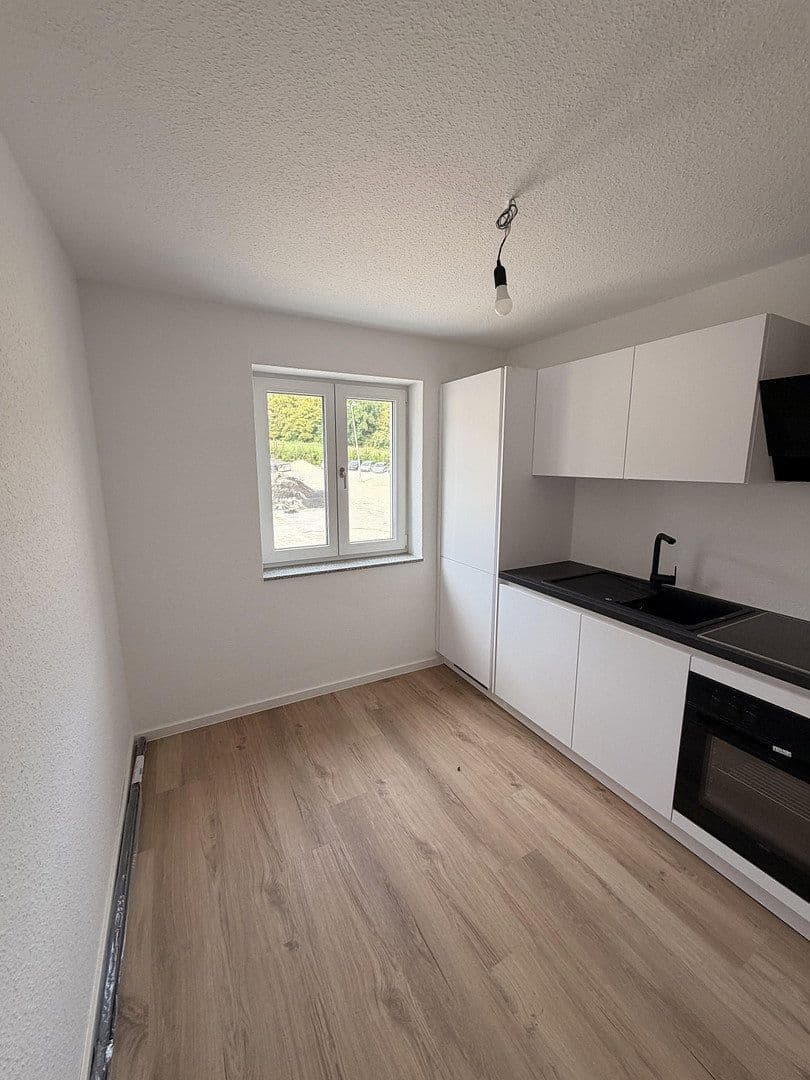 Prenájom bytu 3-izbový 72 m², Daimlerstr 12, Ebersbach an der Fils, Bádensko-Wurttembersko Prenájom bytu 3-izbový 72 m², Daimlerstr 12, Ebersbach an der Fils, Bádensko-Wurttembersko