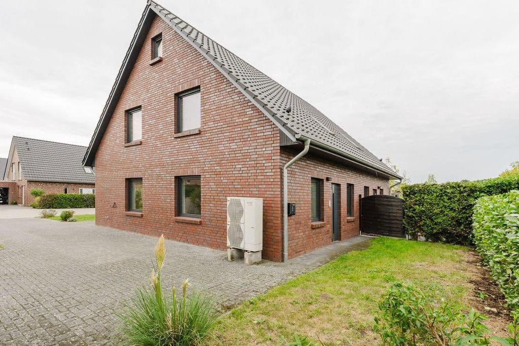 Predaj domu 118 m², pozemok 455 m², Winsen (Luhe), Dolné Sasko Predaj domu 118 m², pozemok 455 m², Winsen (Luhe), Dolné Sasko