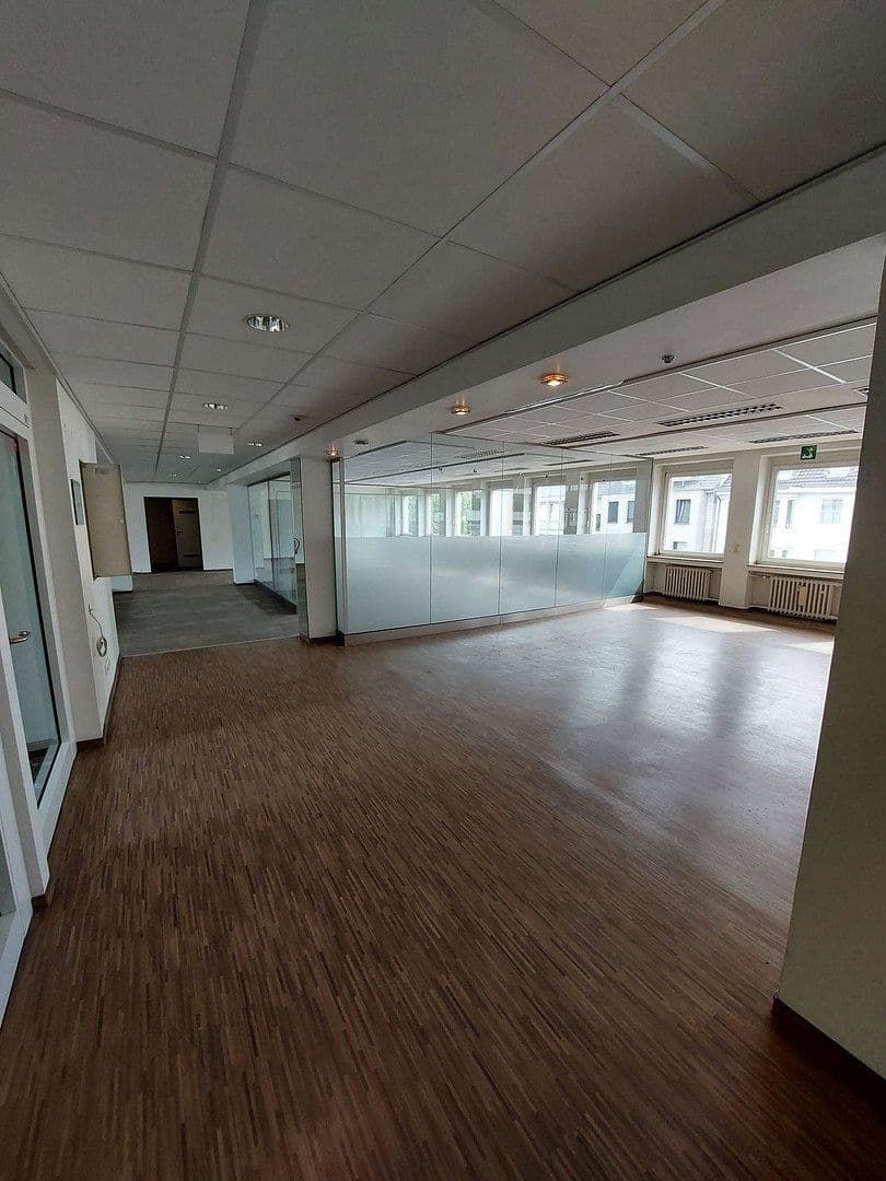 Prenájom kancelárie 286 m², Jakobistr. 3-5, Düsseldorf, Severné Porýnie - Westfálsko Prenájom kancelárie 286 m², Jakobistr. 3-5, Düsseldorf, Severné Porýnie - Westfálsko