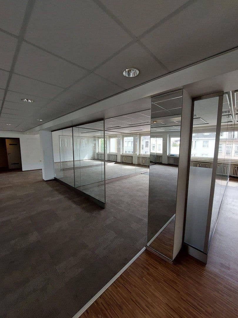 Prenájom kancelárie 286 m², Jakobistr. 3-5, Düsseldorf, Severné Porýnie - Westfálsko Prenájom kancelárie 286 m², Jakobistr. 3-5, Düsseldorf, Severné Porýnie - Westfálsko