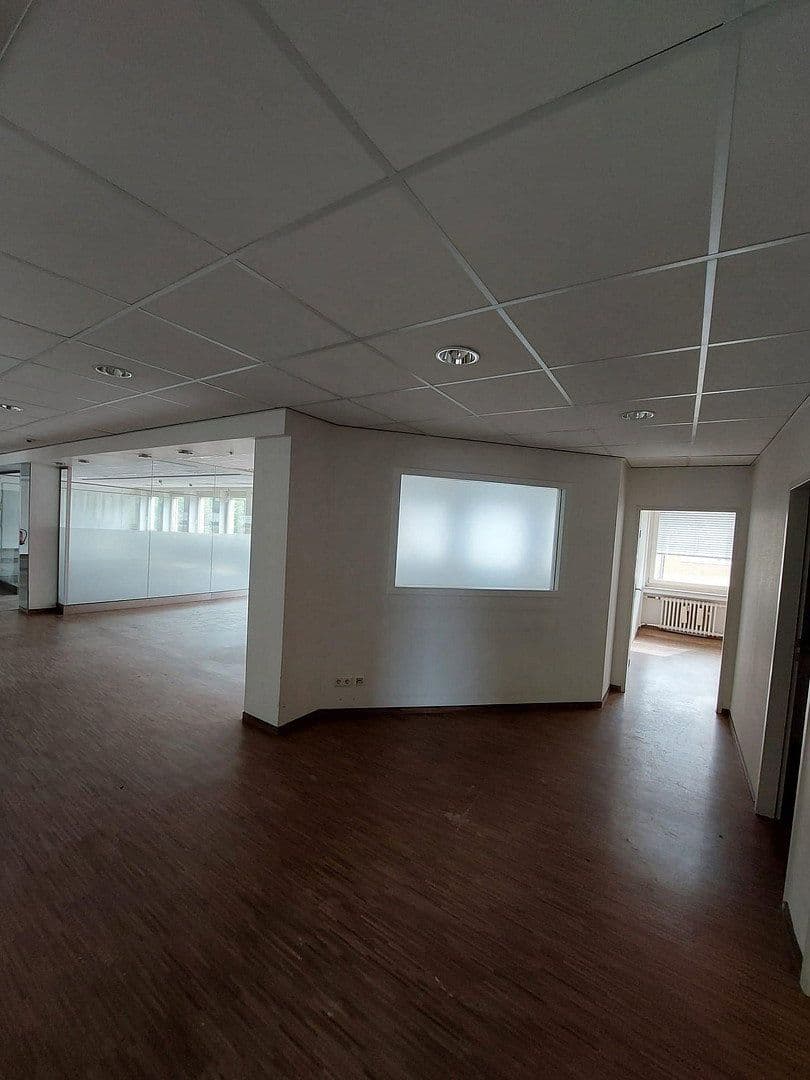 Prenájom kancelárie 286 m², Jakobistr. 3-5, Düsseldorf, Severné Porýnie - Westfálsko Prenájom kancelárie 286 m², Jakobistr. 3-5, Düsseldorf, Severné Porýnie - Westfálsko