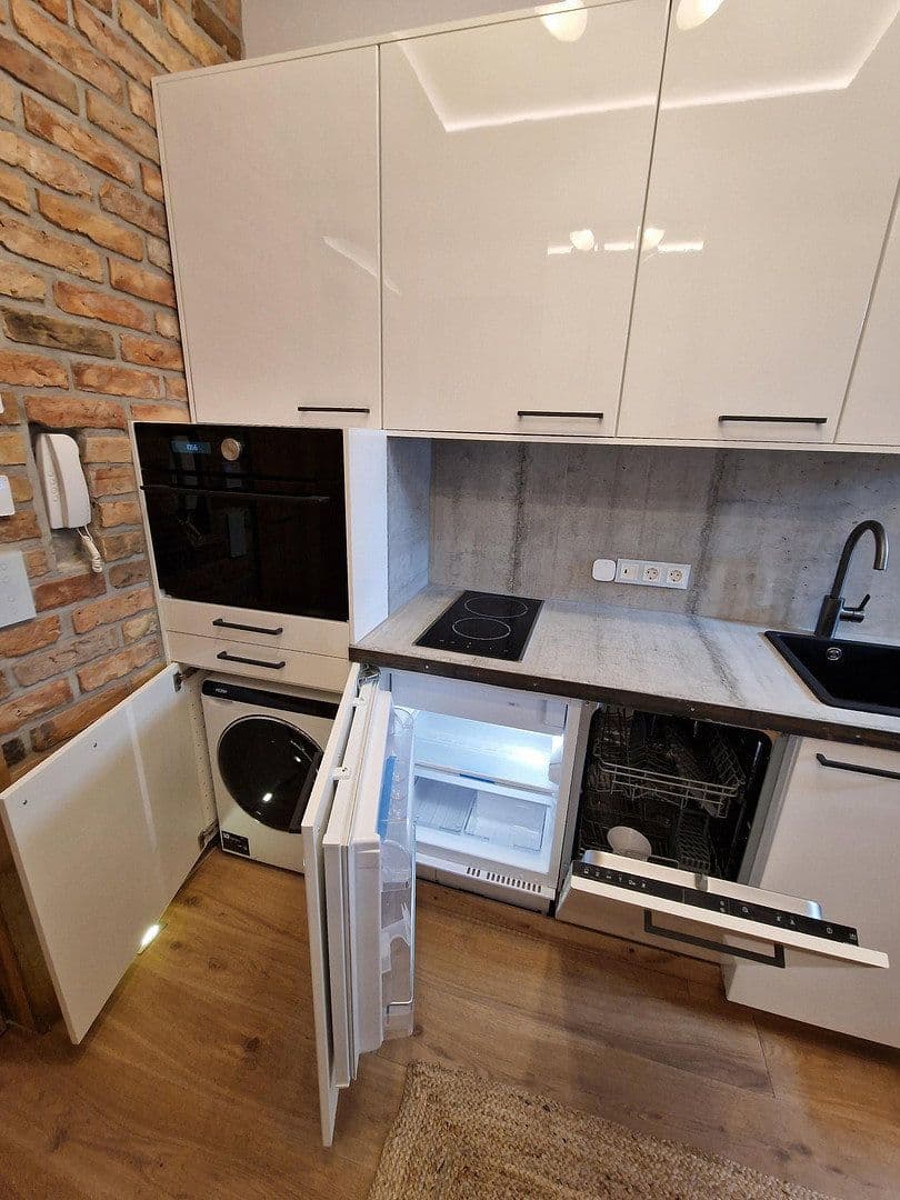 Prenájom kancelárie 14 m², Lausitzer Str. 35, Berlin, Berlín Prenájom kancelárie 14 m², Lausitzer Str. 35, Berlin, Berlín