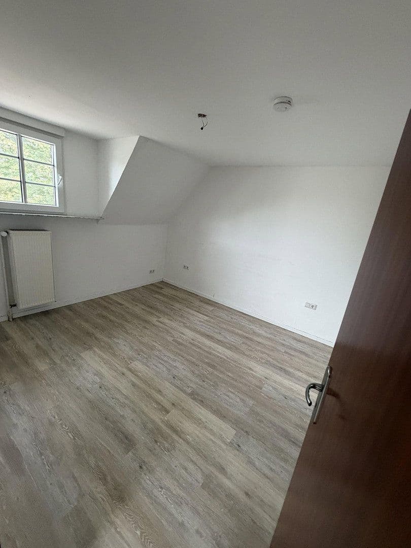 Prenájom domu 135 m², pozemok 360 m², Zülpich, Severné Porýnie - Westfálsko Prenájom domu 135 m², pozemok 360 m², Zülpich, Severné Porýnie - Westfálsko