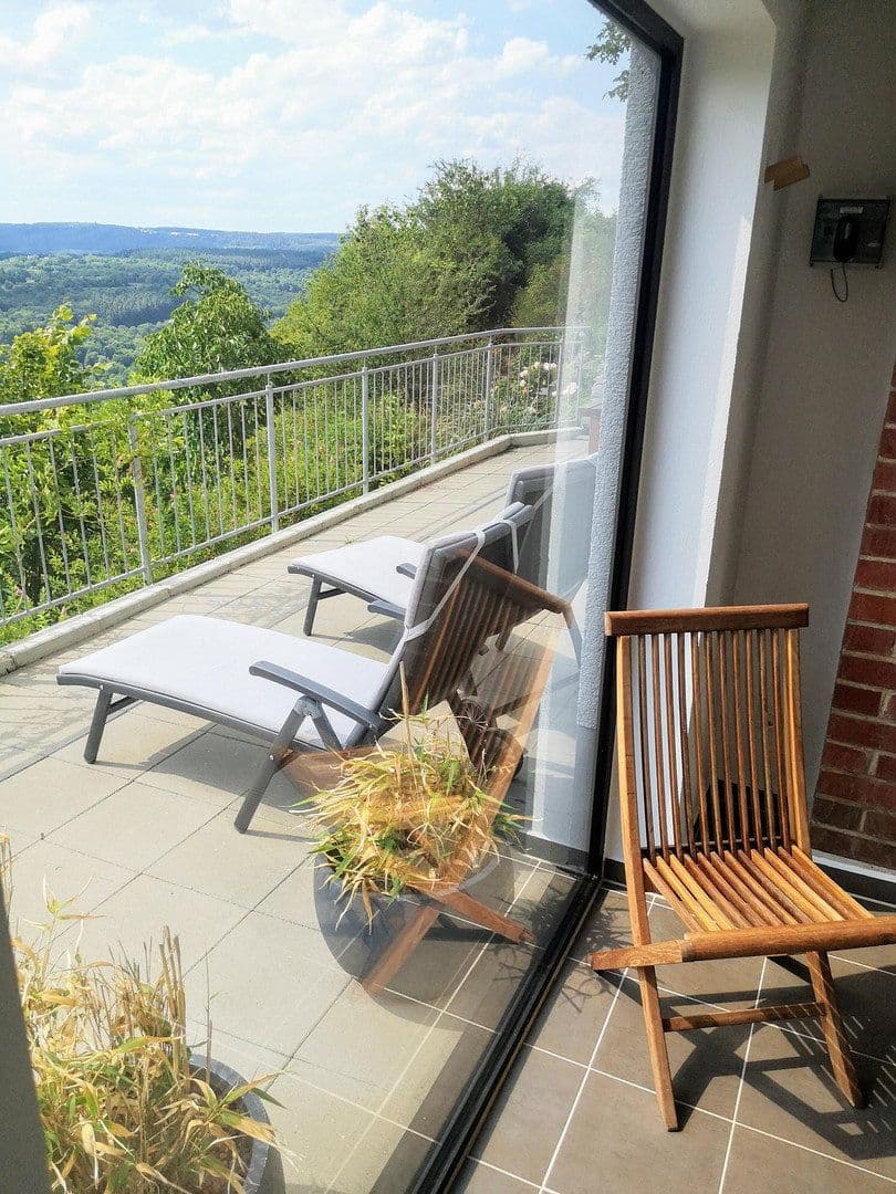 Predaj nebytového priestoru 8.300 m², Schloßstr. 14, Starkenburg, Porýnie-Falcko Predaj nebytového priestoru 8.300 m², Schloßstr. 14, Starkenburg, Porýnie-Falcko