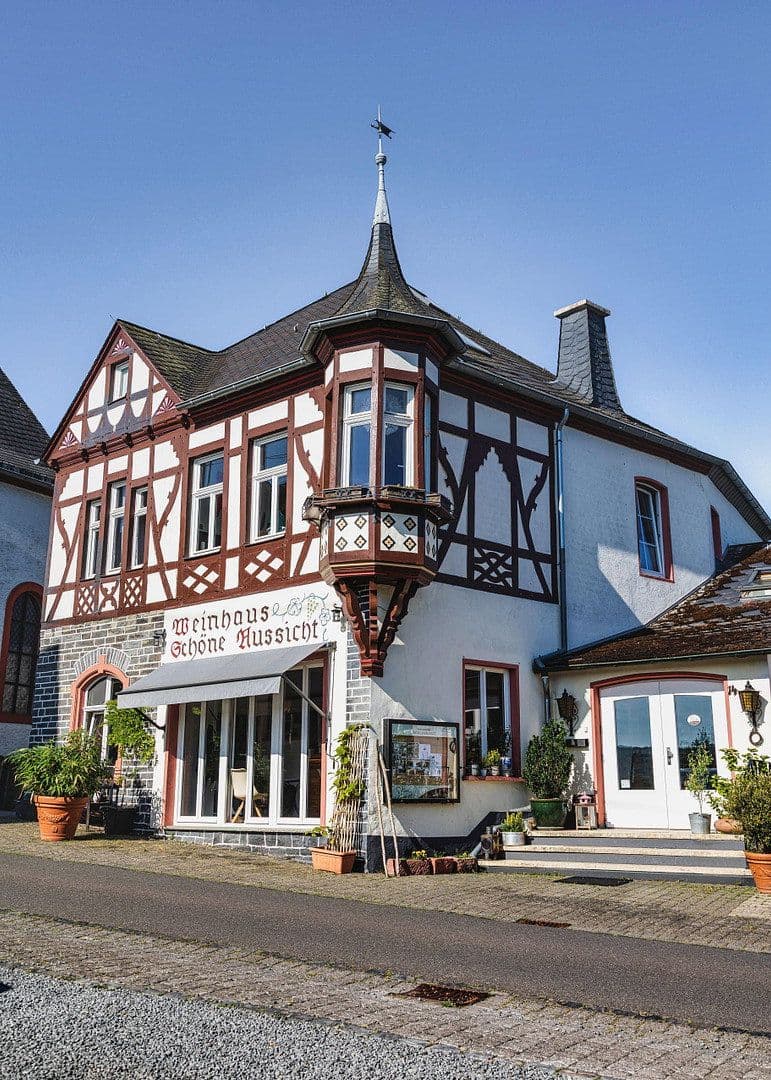 Predaj nebytového priestoru 8.300 m², Schloßstr. 14, Starkenburg, Porýnie-Falcko Predaj nebytového priestoru 8.300 m², Schloßstr. 14, Starkenburg, Porýnie-Falcko