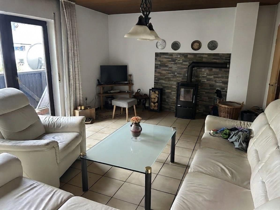 Predaj domu 132 m², pozemok 634 m², Neroth, Porýnie-Falcko Predaj domu 132 m², pozemok 634 m², Neroth, Porýnie-Falcko