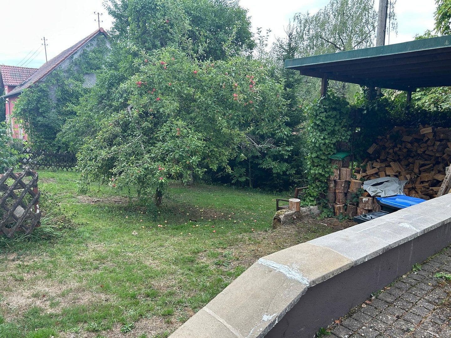 Predaj domu 132 m², pozemok 634 m², Neroth, Porýnie-Falcko Predaj domu 132 m², pozemok 634 m², Neroth, Porýnie-Falcko
