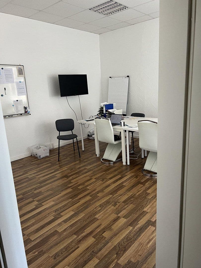 Prenájom kancelárie 80 m², Bergstraße 22, Pirmasens, Porýnie-Falcko Prenájom kancelárie 80 m², Bergstraße 22, Pirmasens, Porýnie-Falcko