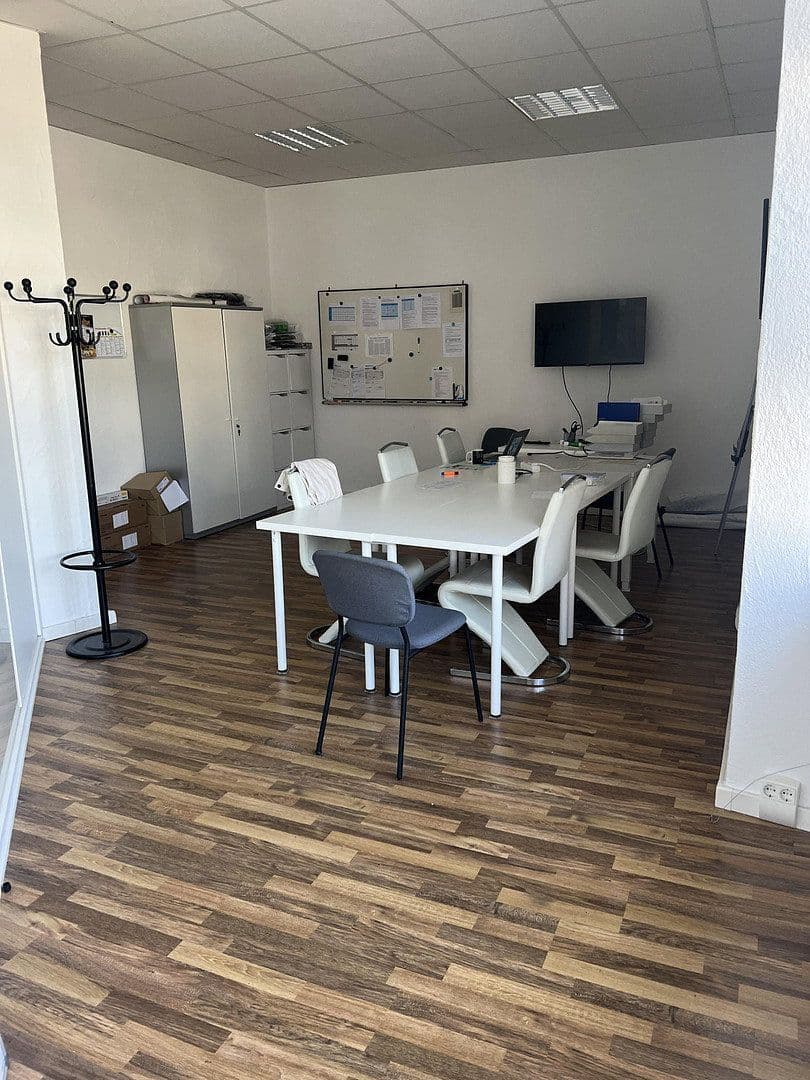 Prenájom kancelárie 80 m², Bergstraße 22, Pirmasens, Porýnie-Falcko Prenájom kancelárie 80 m², Bergstraße 22, Pirmasens, Porýnie-Falcko