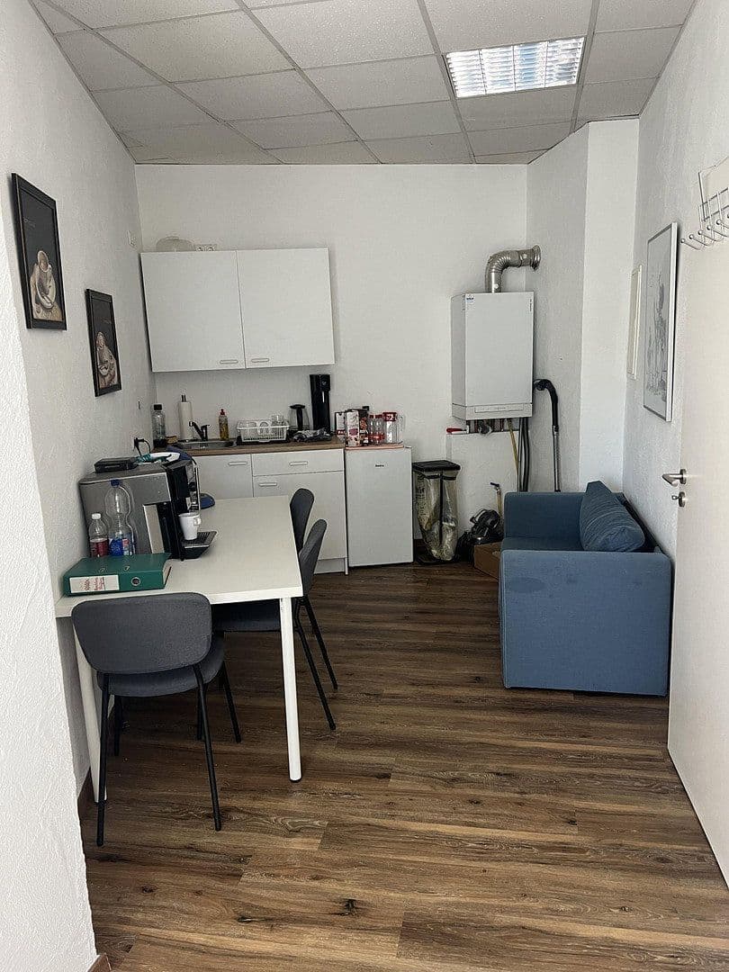 Prenájom kancelárie 80 m², Bergstraße 22, Pirmasens, Porýnie-Falcko Prenájom kancelárie 80 m², Bergstraße 22, Pirmasens, Porýnie-Falcko