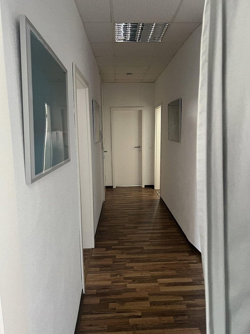 Prenájom kancelárie 80 m², Bergstraße 22, Pirmasens, Porýnie-Falcko Prenájom kancelárie 80 m², Bergstraße 22, Pirmasens, Porýnie-Falcko