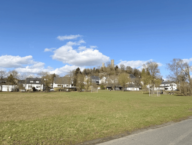 Predaj domu 161 m², pozemok 1.208 m², Merenberg, Hesensko Predaj domu 161 m², pozemok 1.208 m², Merenberg, Hesensko