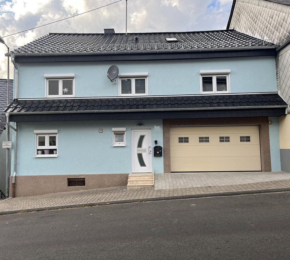 Predaj domu 152 m², pozemok 210 m², Idar-Oberstein, Porýnie-Falcko Predaj domu 152 m², pozemok 210 m², Idar-Oberstein, Porýnie-Falcko