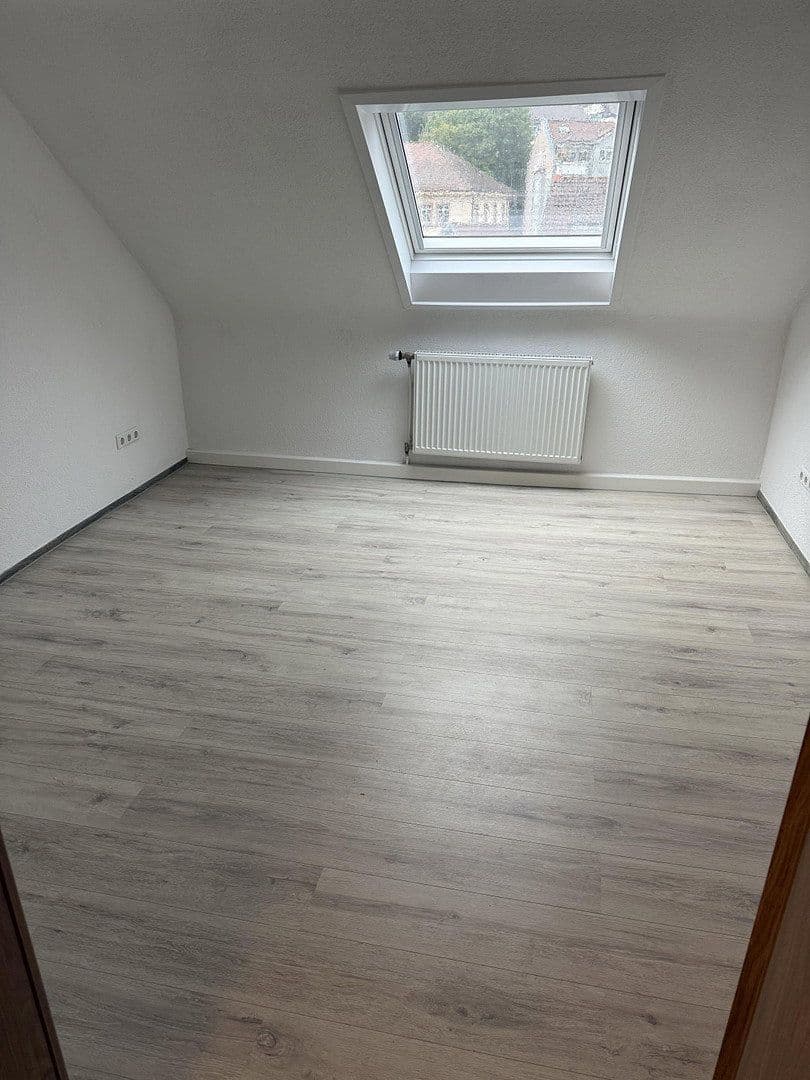 Prenájom bytu 4-izbový 70 m², König-Karl-Straße 65, Bad Wildbad, Bádensko-Wurttembersko Prenájom bytu 4-izbový 70 m², König-Karl-Straße 65, Bad Wildbad, Bádensko-Wurttembersko