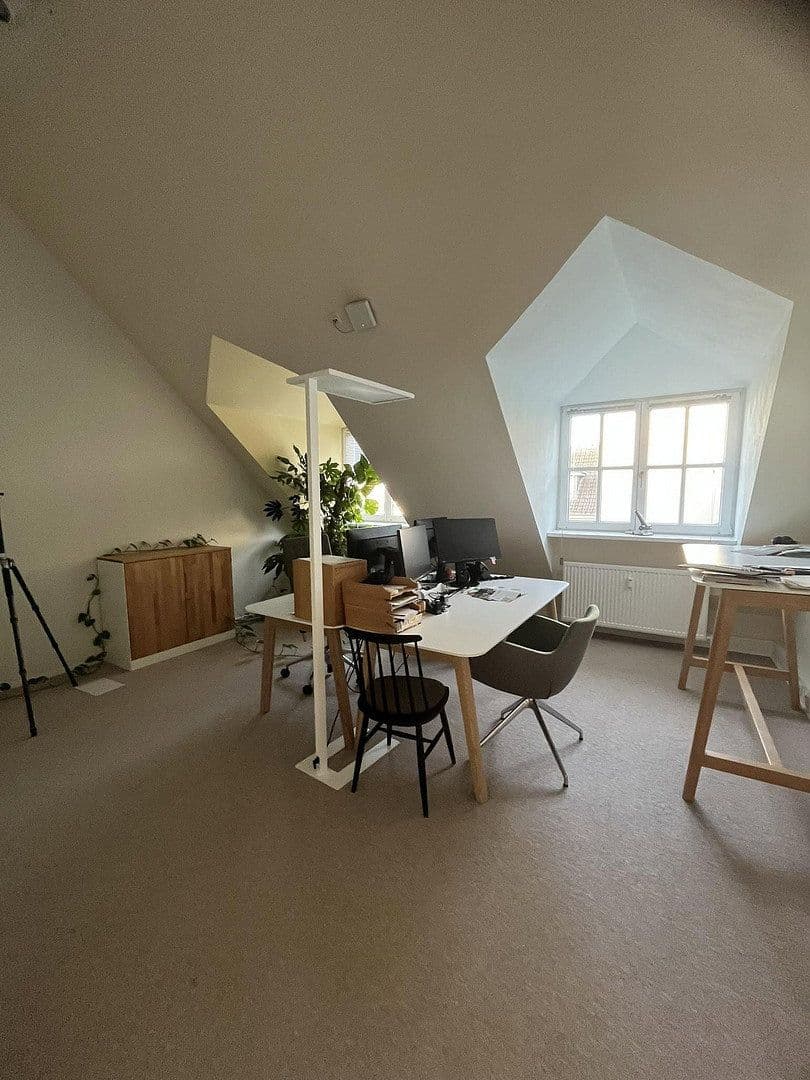 Prenájom kancelárie 304 m², Döppersberg 19, Wuppertal, Severné Porýnie - Westfálsko Prenájom kancelárie 304 m², Döppersberg 19, Wuppertal, Severné Porýnie - Westfálsko