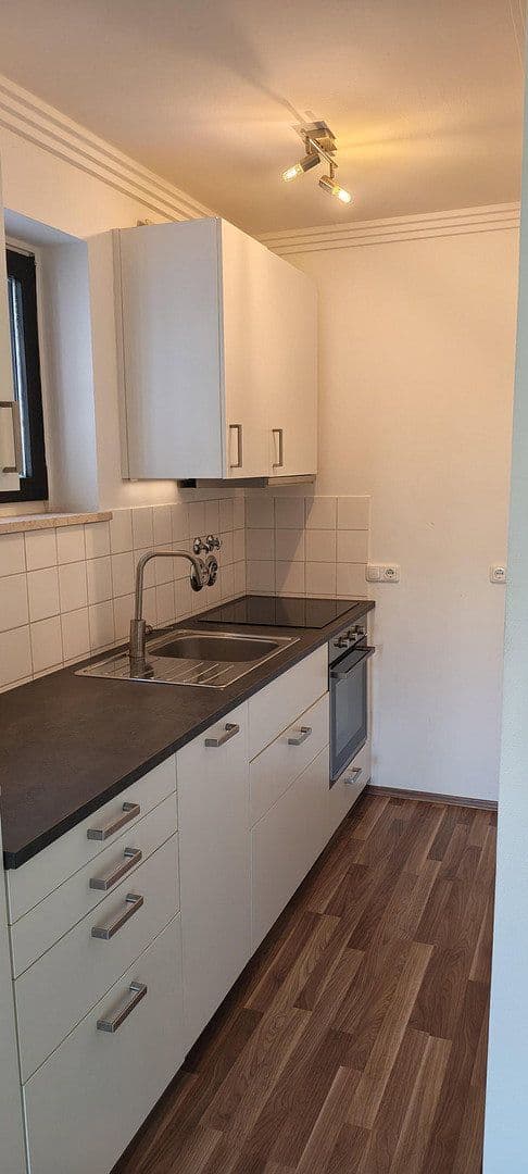 Prenájom bytu 1-izbový 42 m², München, Bavorsko Prenájom bytu 1-izbový 42 m², München, Bavorsko