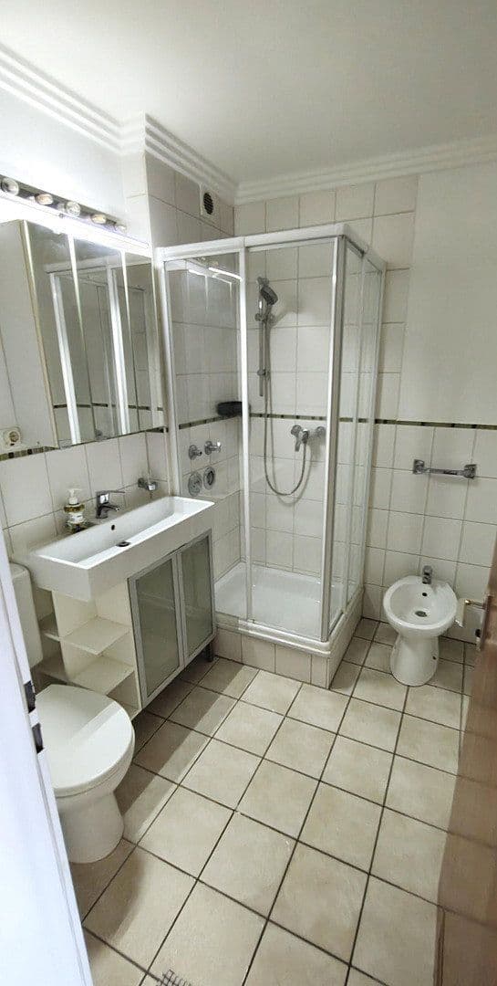 Prenájom bytu 1-izbový 42 m², München, Bavorsko Prenájom bytu 1-izbový 42 m², München, Bavorsko