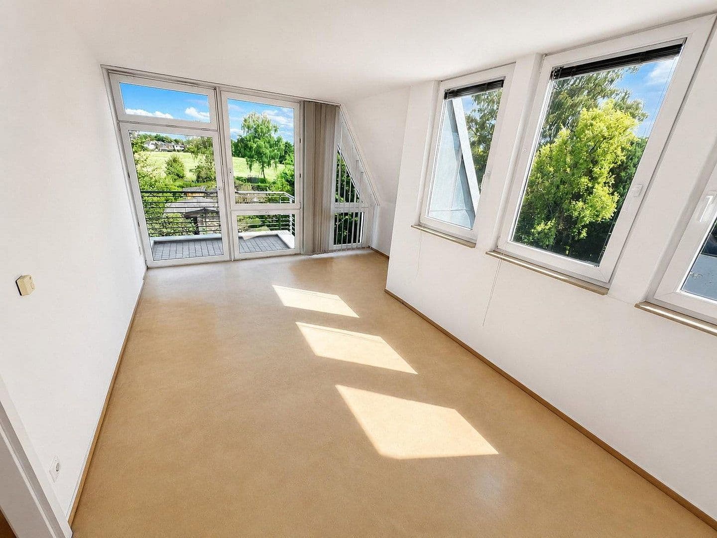 Predaj bytu 5-izbový 131 m², Grüntenstr. 10, Berlin, Berlín Predaj bytu 5-izbový 131 m², Grüntenstr. 10, Berlin, Berlín
