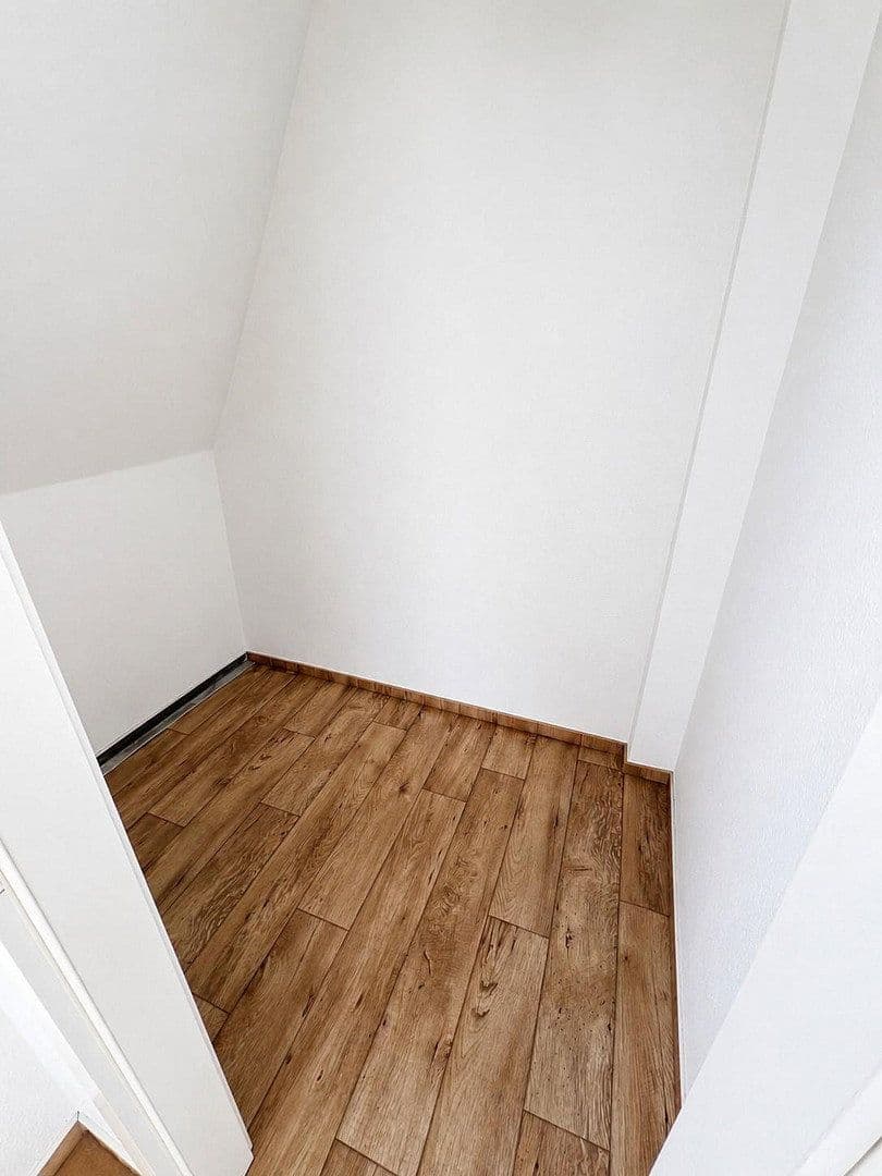 Predaj bytu 5-izbový 131 m², Grüntenstr. 10, Berlin, Berlín Predaj bytu 5-izbový 131 m², Grüntenstr. 10, Berlin, Berlín