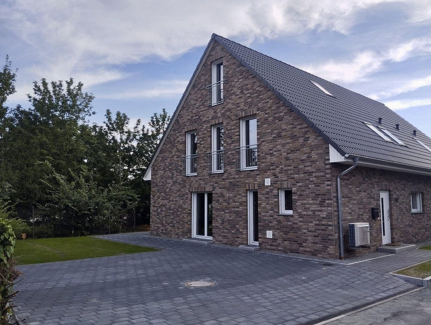 Prenájom domu 170 m², pozemok 355 m², Bönningstedt, Šlezvicko-Holštajnsko Prenájom domu 170 m², pozemok 355 m², Bönningstedt, Šlezvicko-Holštajnsko