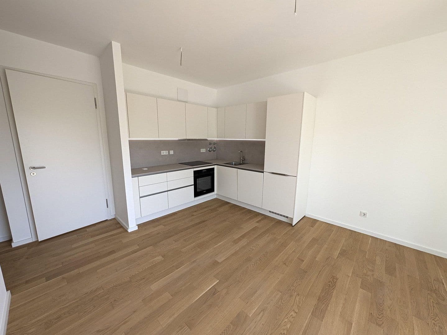 Prenájom bytu 2-izbový 48 m², Reichstraße 56, Berlin, Berlín Prenájom bytu 2-izbový 48 m², Reichstraße 56, Berlin, Berlín