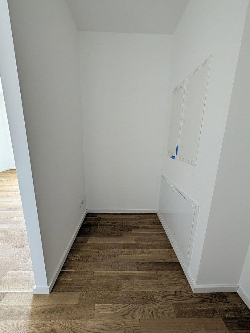 Prenájom bytu 2-izbový 48 m², Reichstraße 56, Berlin, Berlín Prenájom bytu 2-izbový 48 m², Reichstraße 56, Berlin, Berlín