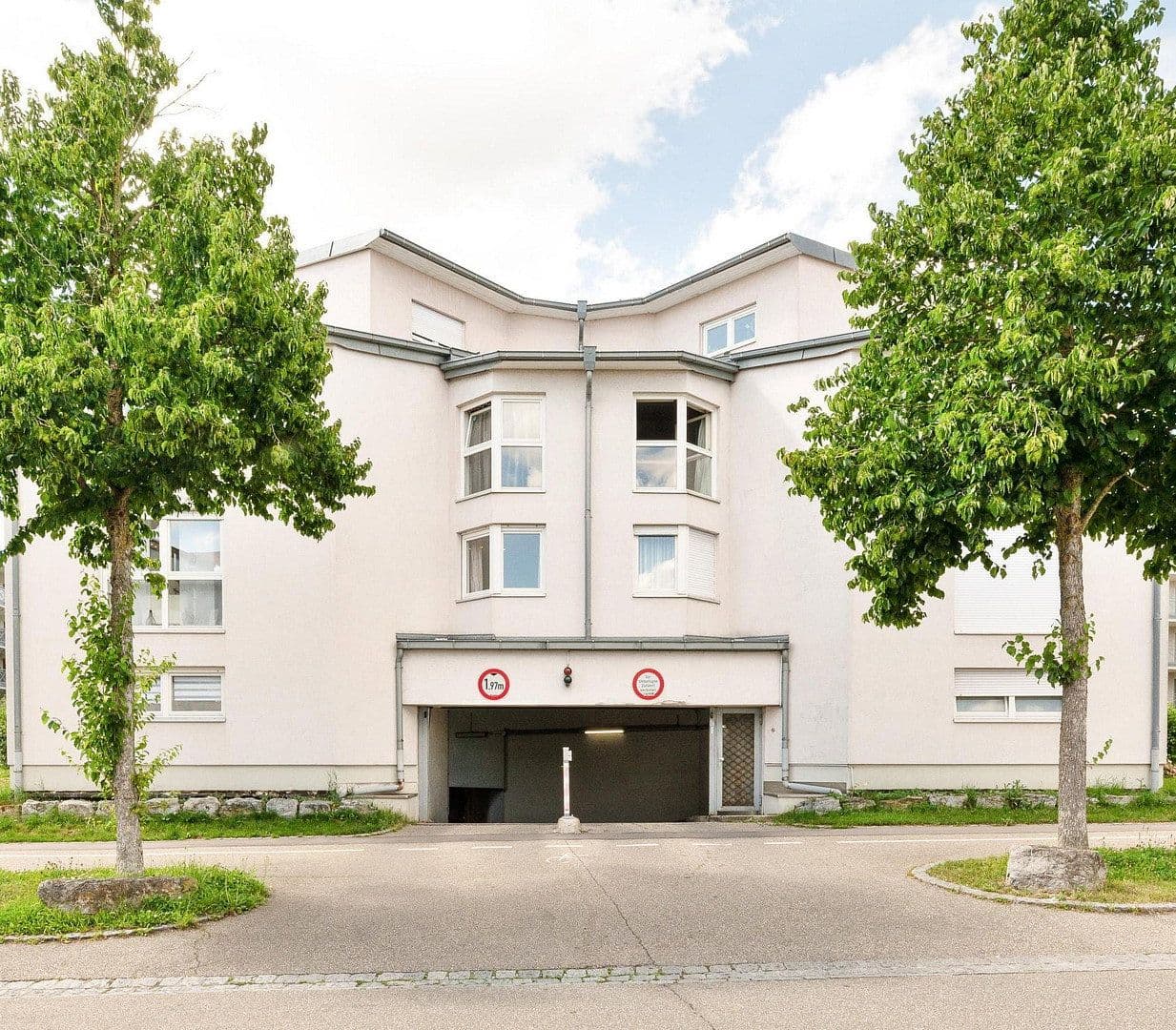 Prenájom bytu 3-izbový 110 m², Leonberg, Bádensko-Wurttembersko Prenájom bytu 3-izbový 110 m², Leonberg, Bádensko-Wurttembersko