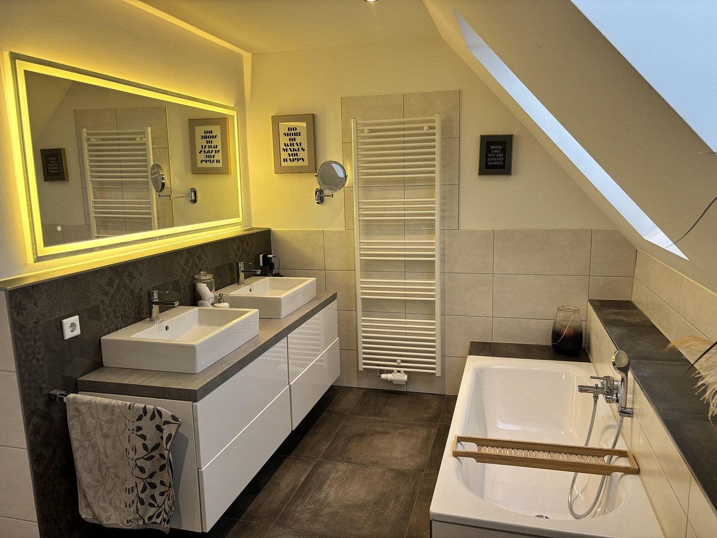 Predaj domu 145 m², pozemok 773 m², Hollern-Twielenfleth, Dolné Sasko Predaj domu 145 m², pozemok 773 m², Hollern-Twielenfleth, Dolné Sasko