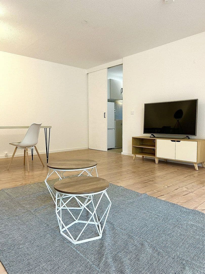 Prenájom bytu 2-izbový 55 m², Trendelenburgstr. 18, Leipzig, Sasko Prenájom bytu 2-izbový 55 m², Trendelenburgstr. 18, Leipzig, Sasko