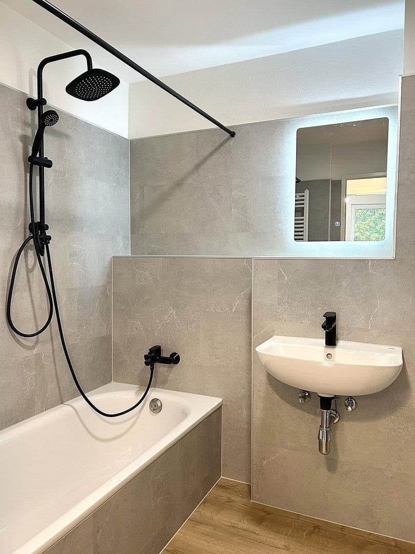 Prenájom bytu 2-izbový 55 m², Trendelenburgstr. 18, Leipzig, Sasko Prenájom bytu 2-izbový 55 m², Trendelenburgstr. 18, Leipzig, Sasko