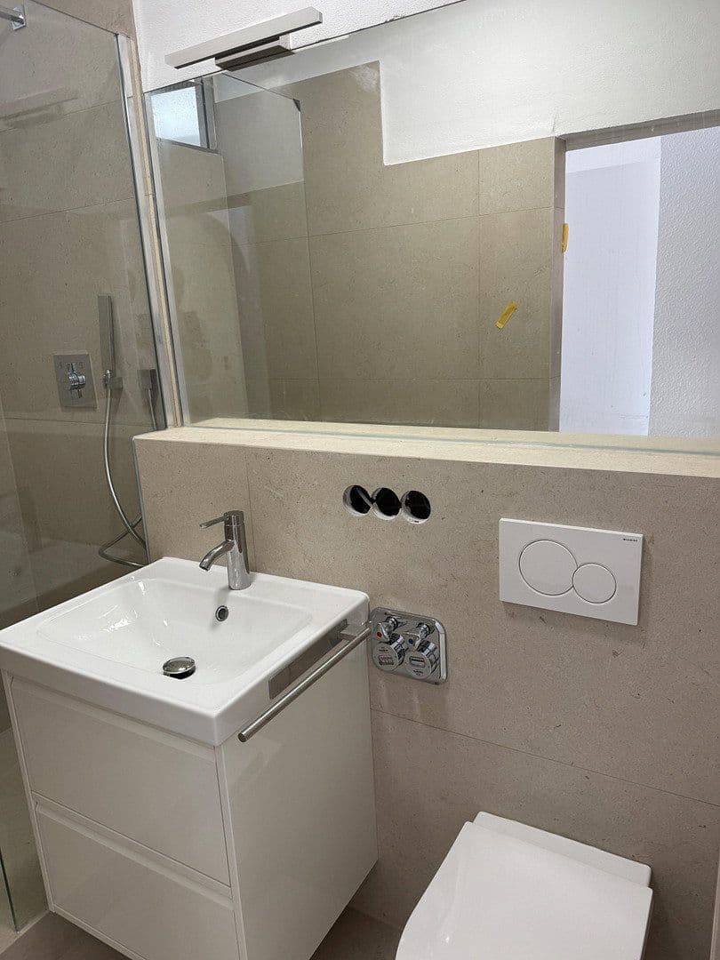 Prenájom bytu 3-izbový 66 m², Karlsruhe, Bádensko-Wurttembersko Prenájom bytu 3-izbový 66 m², Karlsruhe, Bádensko-Wurttembersko