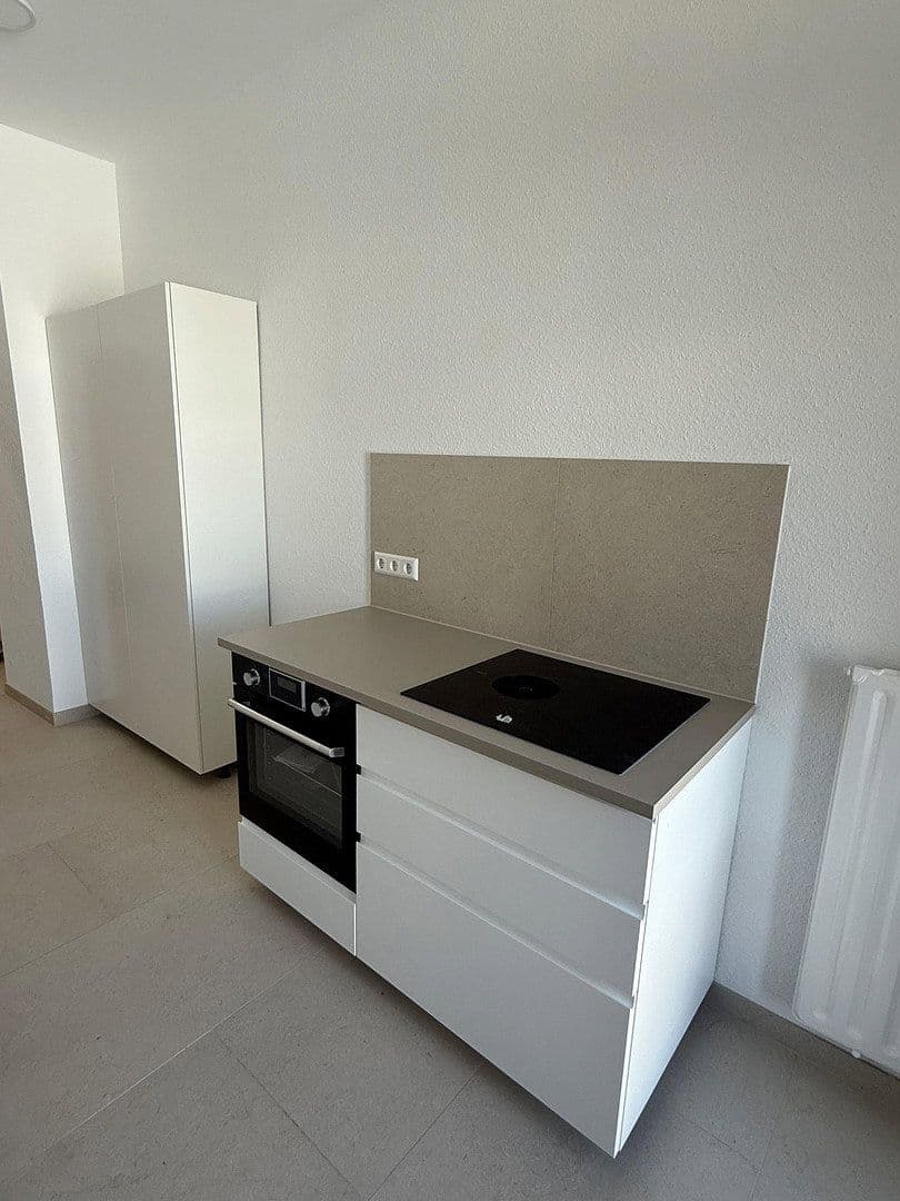 Prenájom bytu 3-izbový 66 m², Karlsruhe, Bádensko-Wurttembersko Prenájom bytu 3-izbový 66 m², Karlsruhe, Bádensko-Wurttembersko