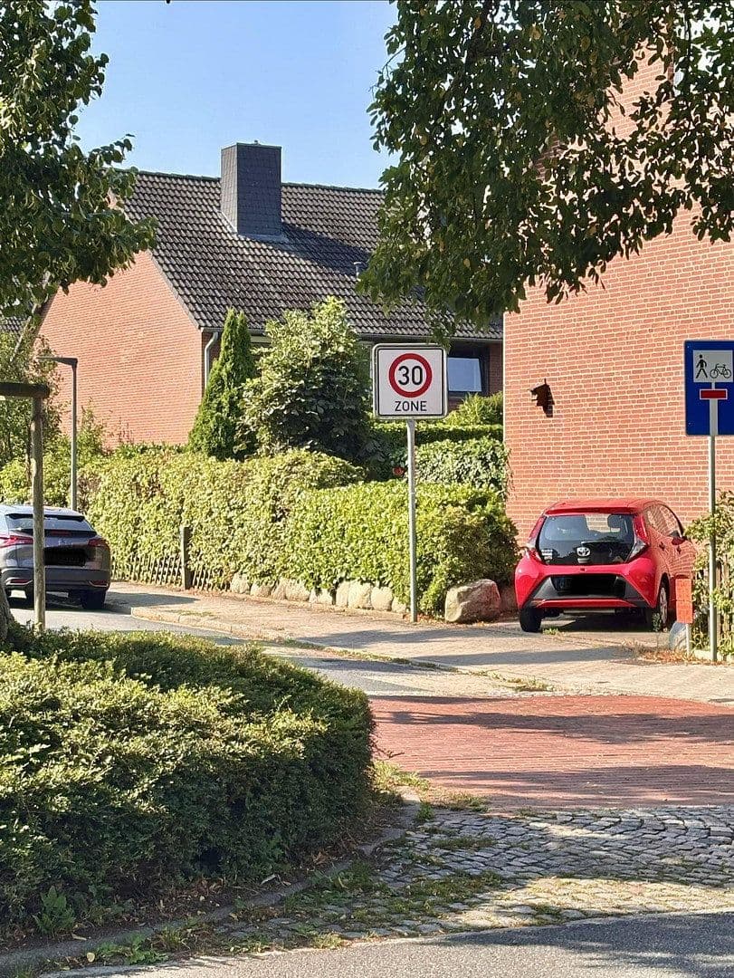 Predaj domu 90 m², pozemok 238 m², Norderstedt, Šlezvicko-Holštajnsko Predaj domu 90 m², pozemok 238 m², Norderstedt, Šlezvicko-Holštajnsko