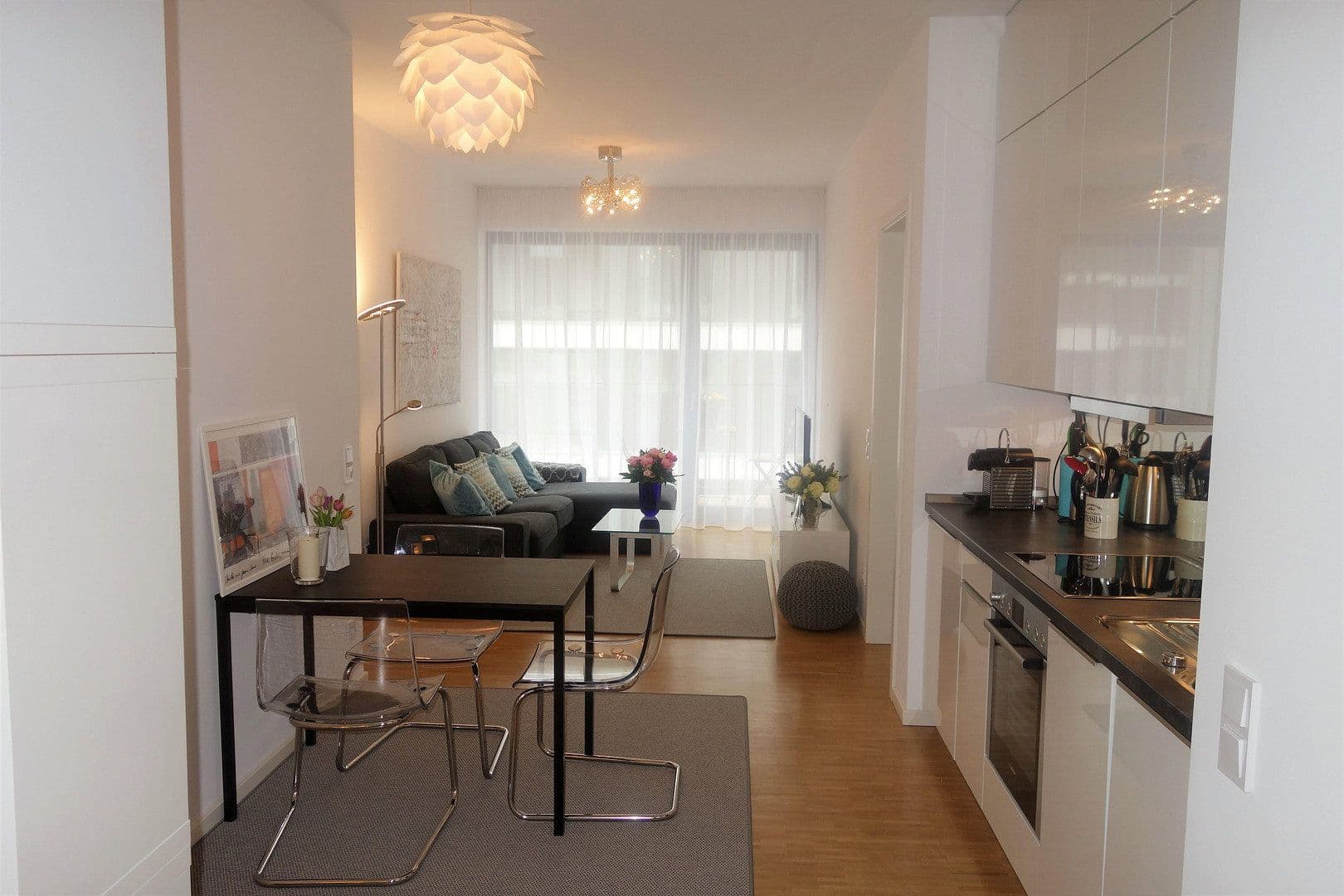 Prenájom bytu 3-izbový 76 m², Chausseestraße 37, Berlin, Berlín Prenájom bytu 3-izbový 76 m², Chausseestraße 37, Berlin, Berlín
