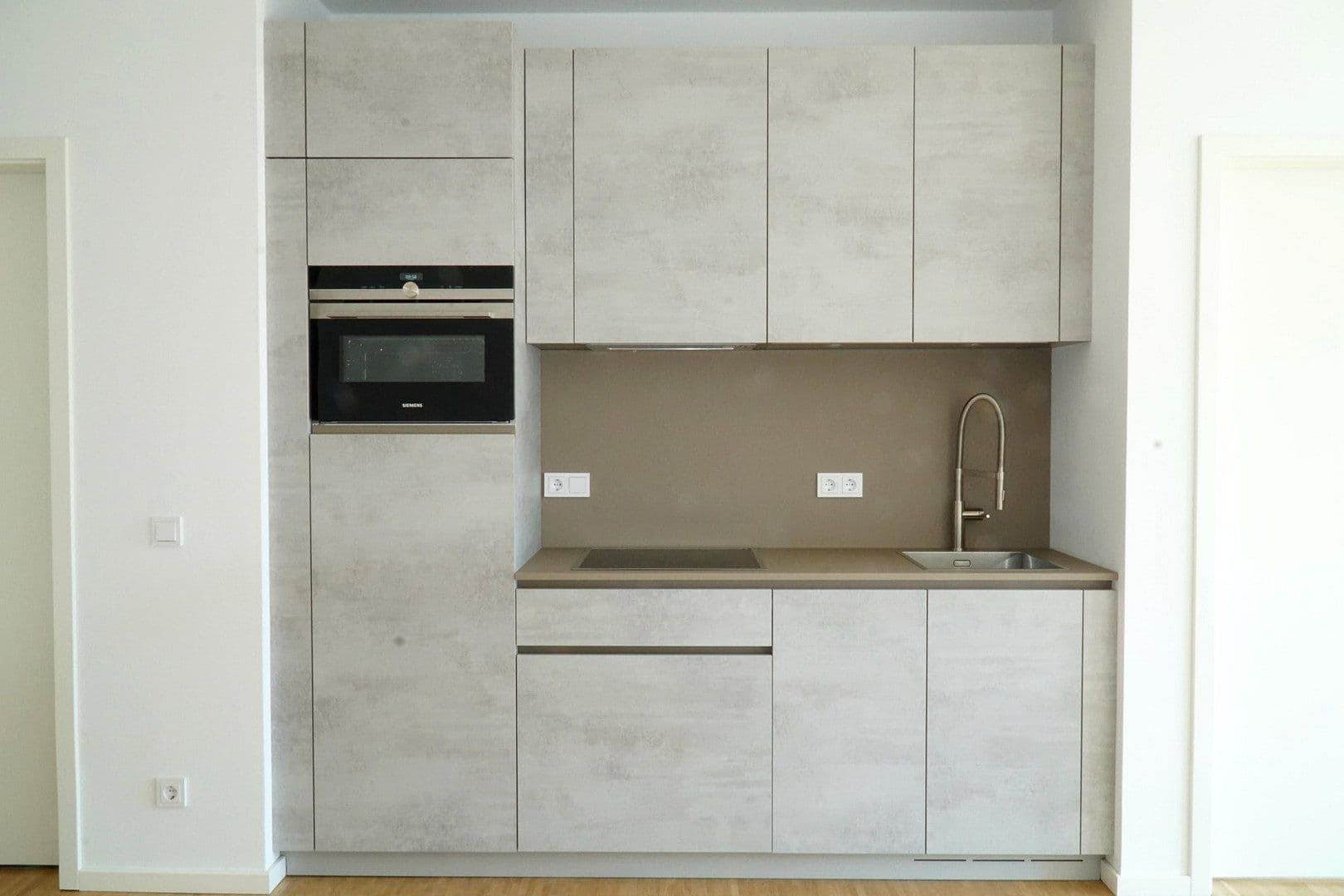 Prenájom bytu 2-izbový 62 m², Chausseestraße 37, Berlin, Berlín Prenájom bytu 2-izbový 62 m², Chausseestraße 37, Berlin, Berlín