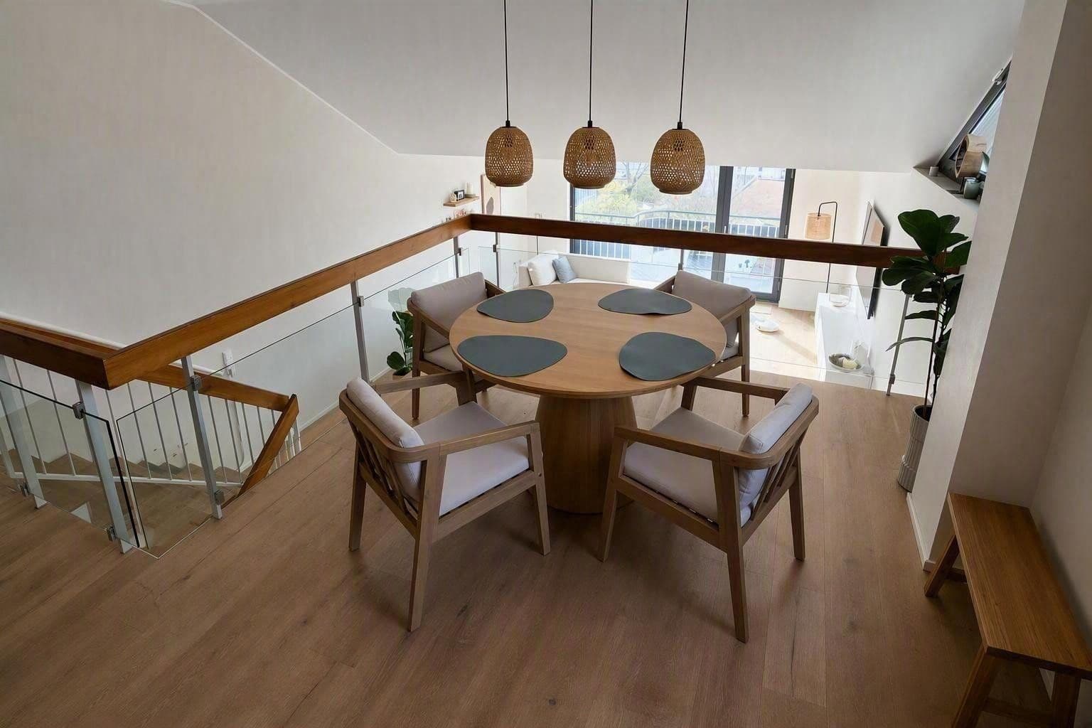 Predaj domu 168 m², pozemok 301 m², Leonberg, Bádensko-Wurttembersko Predaj domu 168 m², pozemok 301 m², Leonberg, Bádensko-Wurttembersko