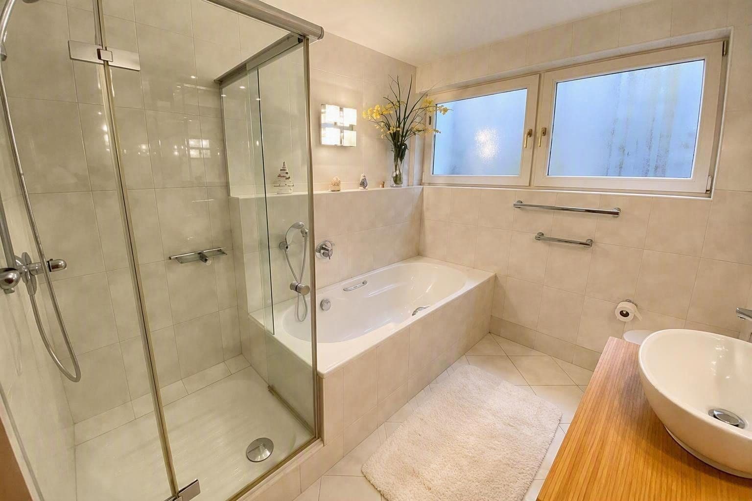 Predaj domu 168 m², pozemok 301 m², Leonberg, Bádensko-Wurttembersko Predaj domu 168 m², pozemok 301 m², Leonberg, Bádensko-Wurttembersko
