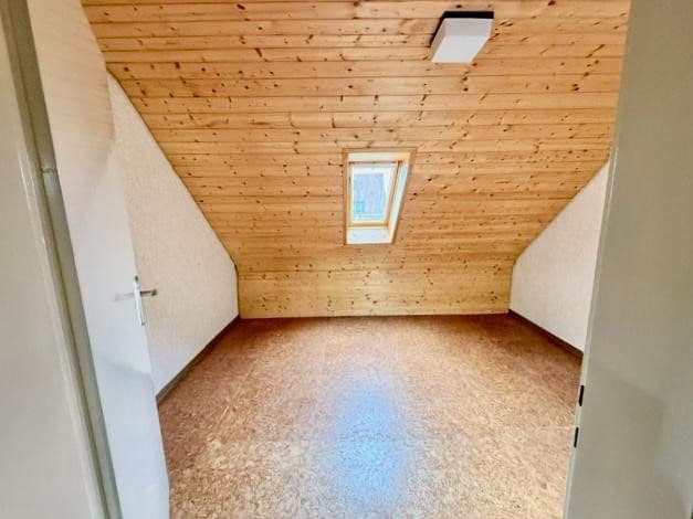 Predaj domu 169 m², pozemok 690 m², Geislingen an der Steige, Bádensko-Wurttembersko Predaj domu 169 m², pozemok 690 m², Geislingen an der Steige, Bádensko-Wurttembersko