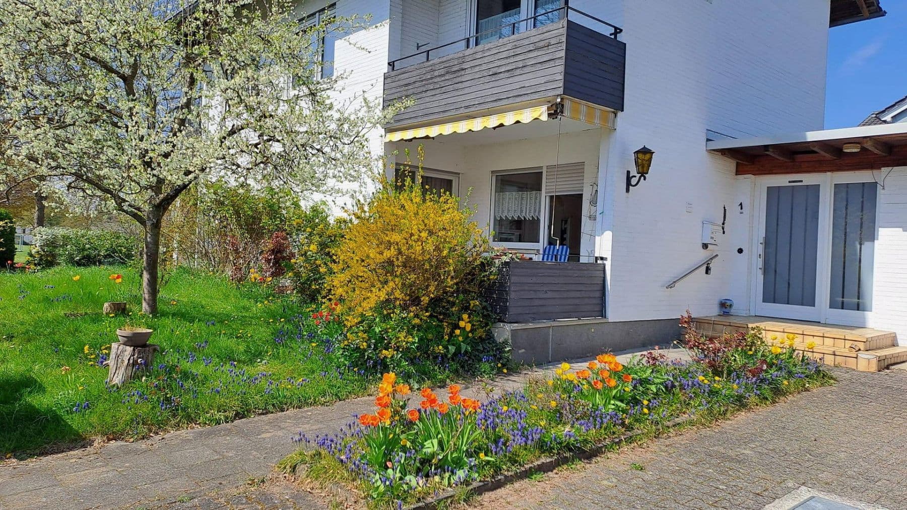 Predaj domu 196 m², pozemok 447 m², Limburg an der Lahn, Hesensko Predaj domu 196 m², pozemok 447 m², Limburg an der Lahn, Hesensko