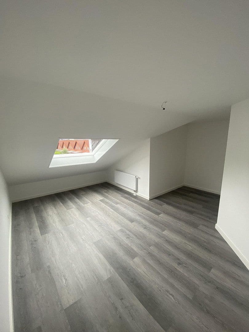 Prenájom bytu 3-izbový 91 m², Parkstraße 16, Lohmar, Severné Porýnie - Westfálsko Prenájom bytu 3-izbový 91 m², Parkstraße 16, Lohmar, Severné Porýnie - Westfálsko