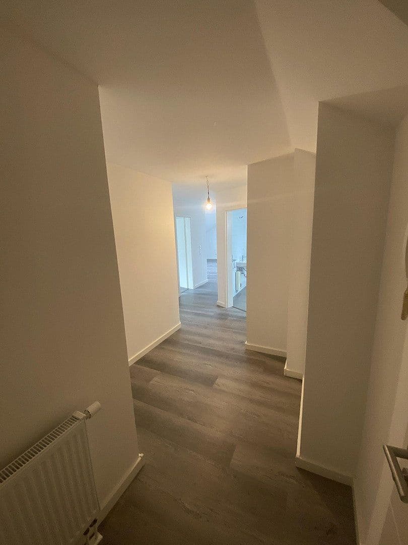 Prenájom bytu 3-izbový 91 m², Parkstraße 16, Lohmar, Severné Porýnie - Westfálsko Prenájom bytu 3-izbový 91 m², Parkstraße 16, Lohmar, Severné Porýnie - Westfálsko