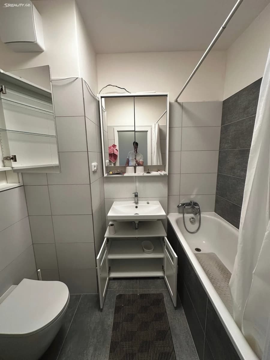 Prenájom bytu 2-izbový 52 m², Oldřichovská, Praha, Praha Prenájom bytu 2-izbový 52 m², Oldřichovská, Praha, Praha